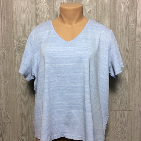 Basic Editions Tops - Basic Editions Blue White Stretch Top PLUS SIZE 3X